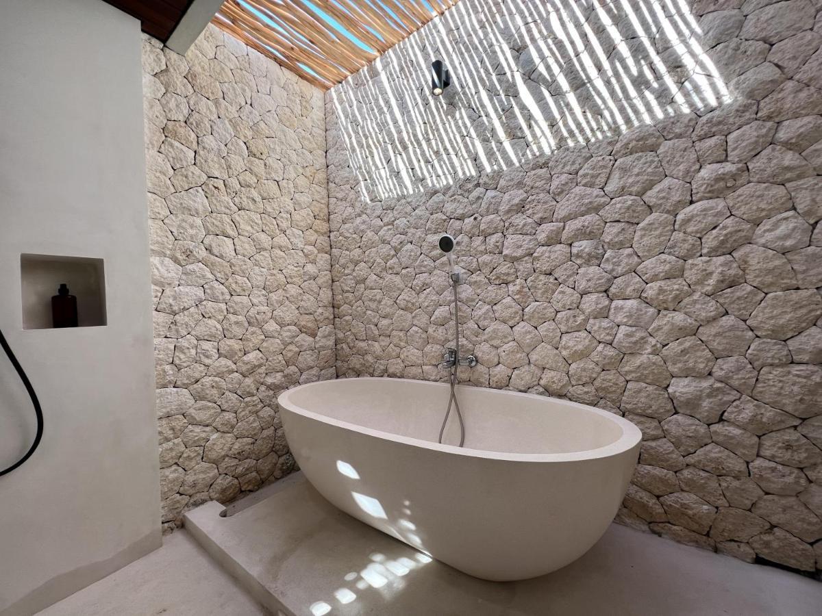 Moana Villa & Suites Bingin Улувату Экстерьер фото